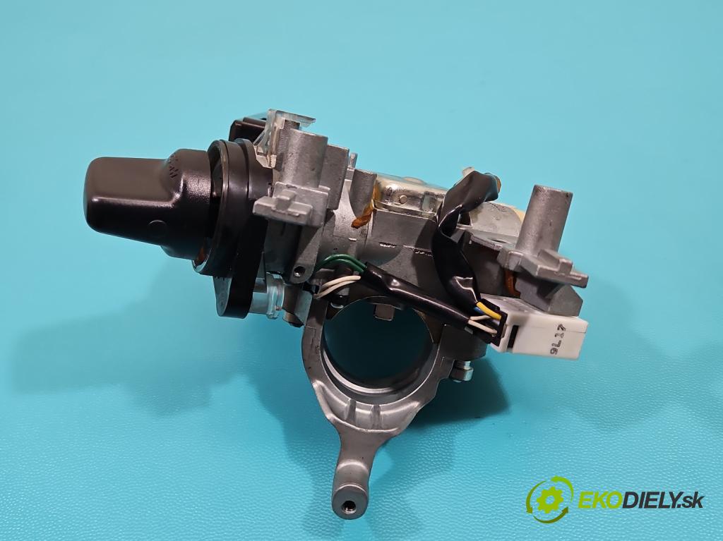 Mitsubishi Outlander II 2006-2013 2.0 DI-D 140 HP manual 103 kW 1968 cm3 5- Spínačka 8637A557 (Spínacia skrinka)