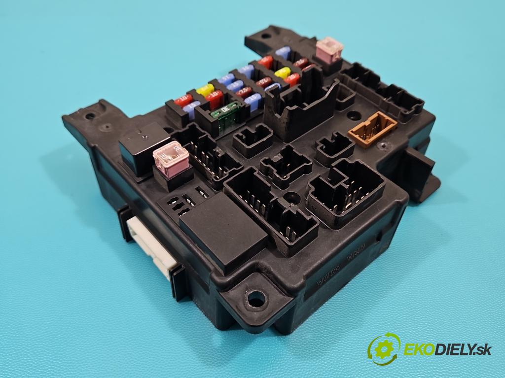 Mitsubishi Outlander II 2006-2013 2.0 DI-D 140 hp manual 103 kW 1968 cm3 5- skříňka pojistková 8637A824 (Pojistková skříňka)