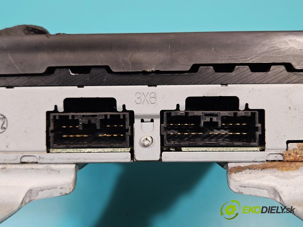 Mitsubishi Outlander II 2006-2013 2.0 DI-D 140 hp manual 103 kW 1968 cm3 5- Zesilovač: 8701A309 (Zesilovač)