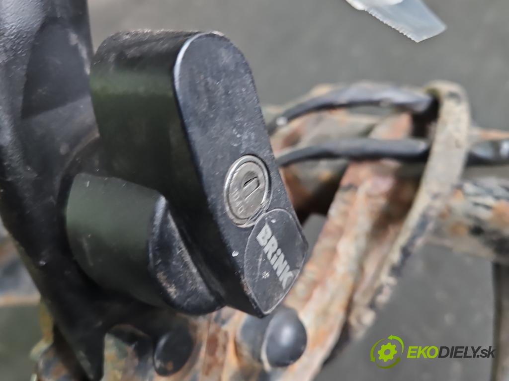 Mitsubishi Outlander II 2006-2013 2.0 DI-D 140 hp manual 103 kW 1968 cm3 5- oko tažné  (Tažné zařízení)