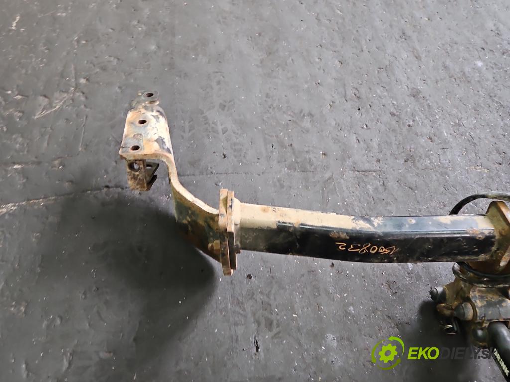 Mitsubishi Outlander II 2006-2013 2.0 DI-D 140 hp manual 103 kW 1968 cm3 5- oko tažné  (Tažné zařízení)