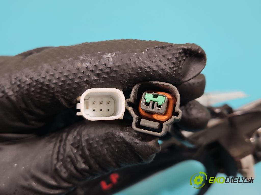 Mitsubishi Outlander II 2006-2013 2.0 DI-D 140 HP manual 103 kW 1968 cm3 5- rukoväť predné ľavé mimo:  (Kľučka dverí vonkajšia predná ľavá)