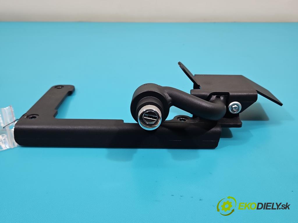 Mitsubishi Outlander II 2006-2013 2.0 DI-D 140 HP manual 103 kW 1968 cm3 5- Blokáda: skřie: stupeň,rýchlosť