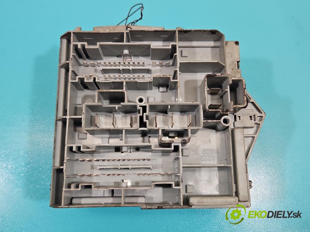 Fiat Ducato III 2006-2014 2.2 jtd 101 hp manual 74 kW 2198 cm3 5- skříňka pojistková 1349948080 (Pojistková skříňka)