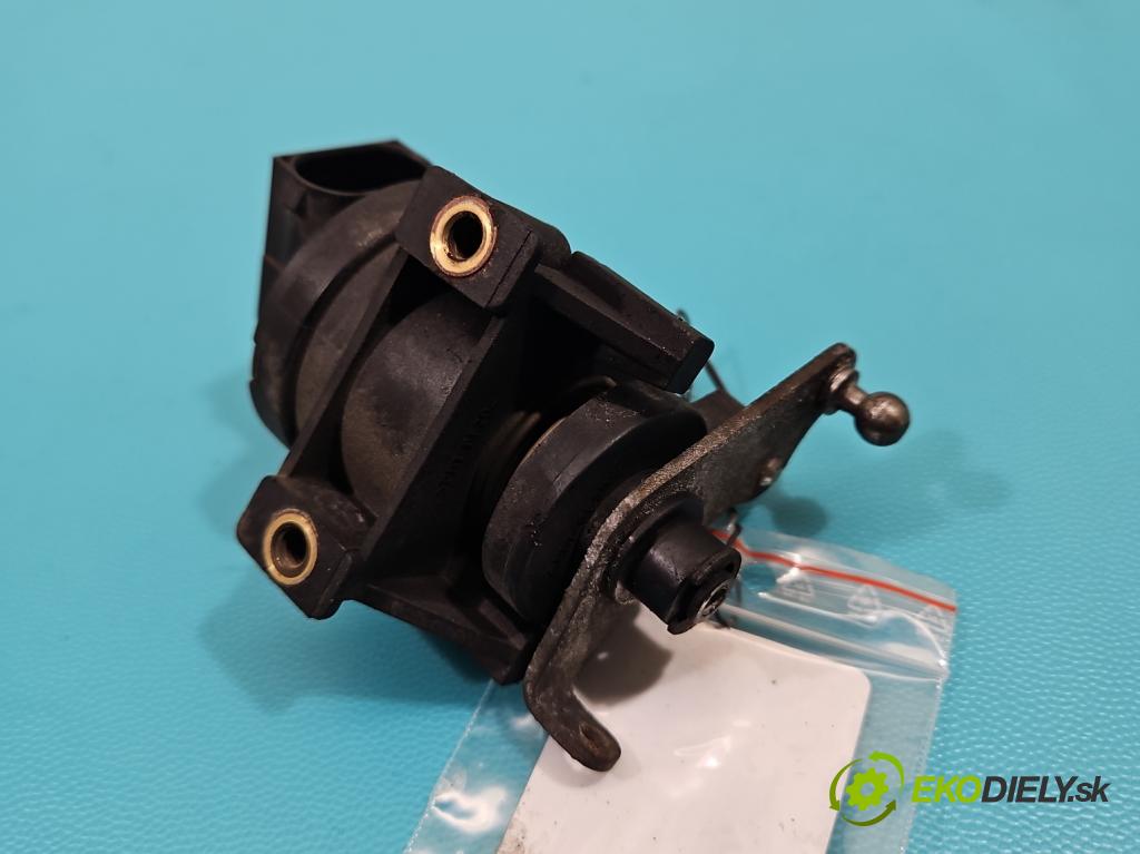 Vw LT II 1996-2006 2.5 tdi 95 hp manual 70 kW 2461 cm3 4- pedal plyn: potenciometr: 