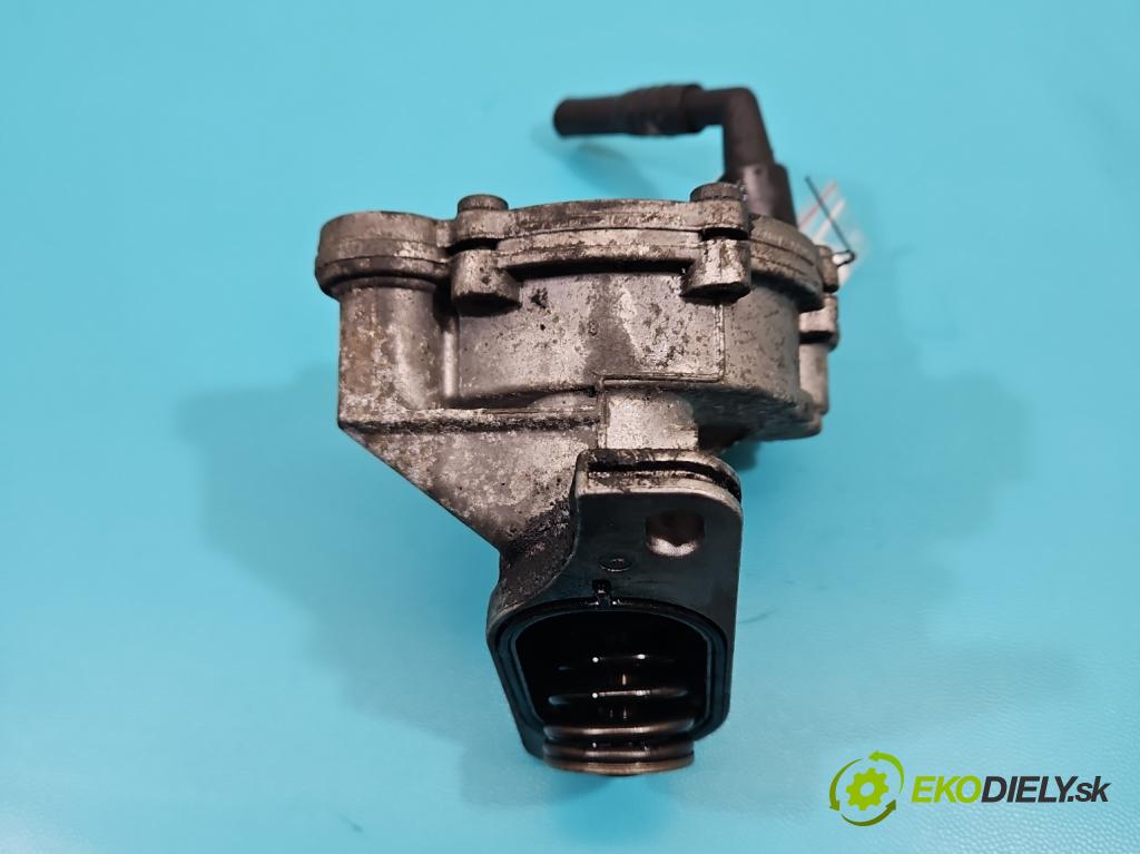 Vw LT II 1996-2006 2.5 tdi 95 hp manual 70 kW 2461 cm3 4- čerpadlo vákuum 074145100A