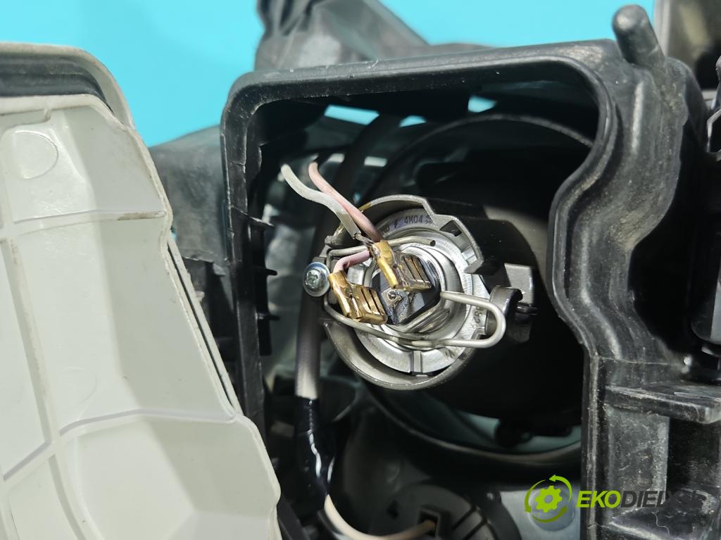 Toyota Avensis II T25 2003-2008 2.0 D4D 116 HP manual 85 kW 1995 cm3 5- Reflektor: pravý  (Svetlo predné pravé)