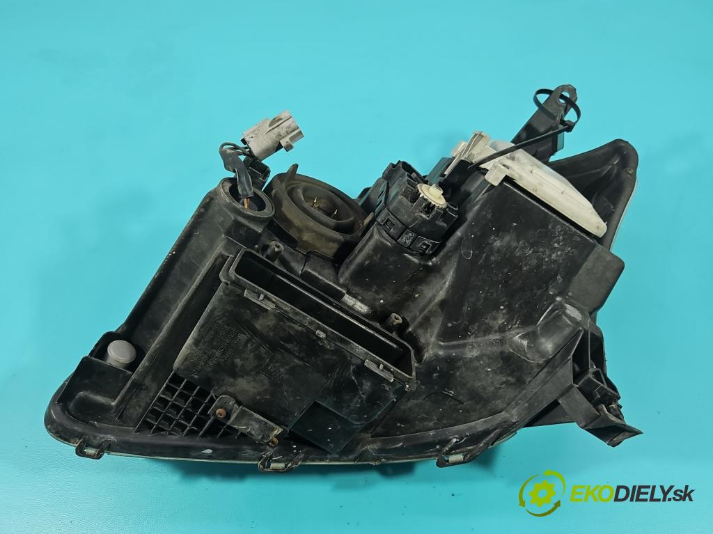 Toyota Avensis II T25 2003-2008 2.0 D4D 116 HP manual 85 kW 1995 cm3 5- Reflektor: pravý  (Svetlo predné pravé)