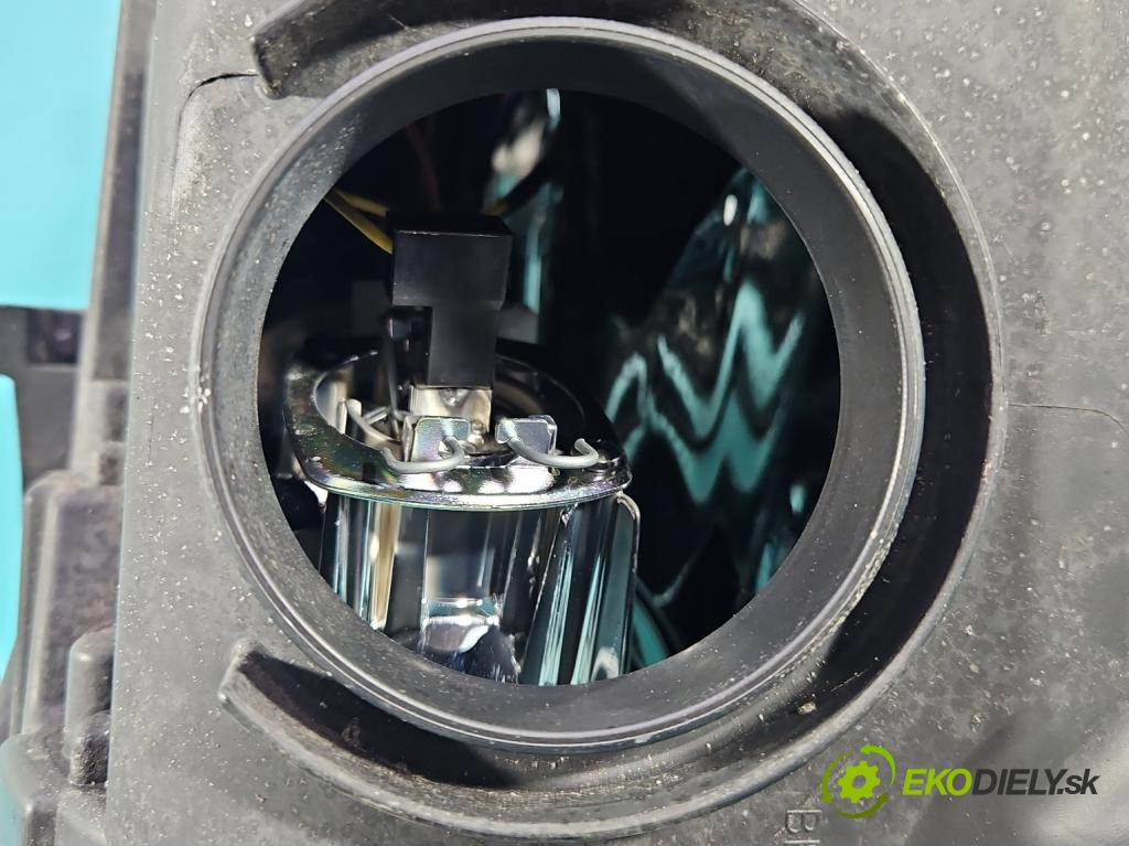 Ford Transit Mk8 2013-2017 2.2 tdci 101 HP manual 74 kW 2198 cm3 5- Reflektor: ľavý BK31-13D153-B (Kľučka dverí ostatné)