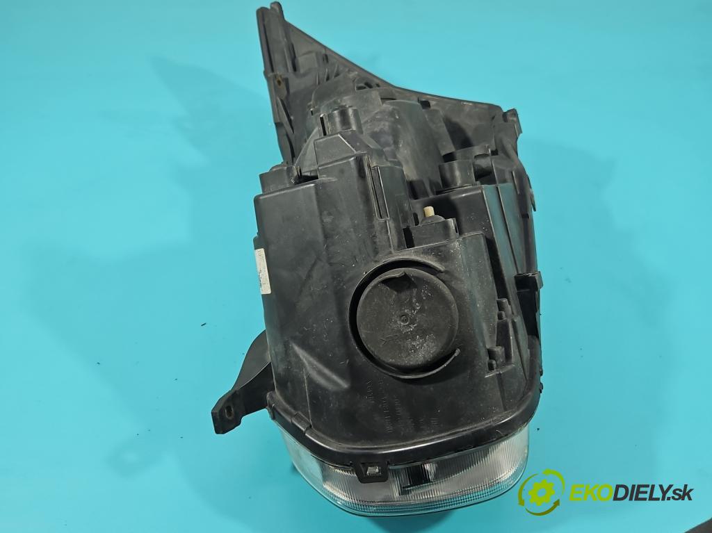 Ford Transit Mk8 2013-2017 2.2 tdci 101 HP manual 74 kW 2198 cm3 5- Reflektor: pravý  (Svetlo predné pravé)