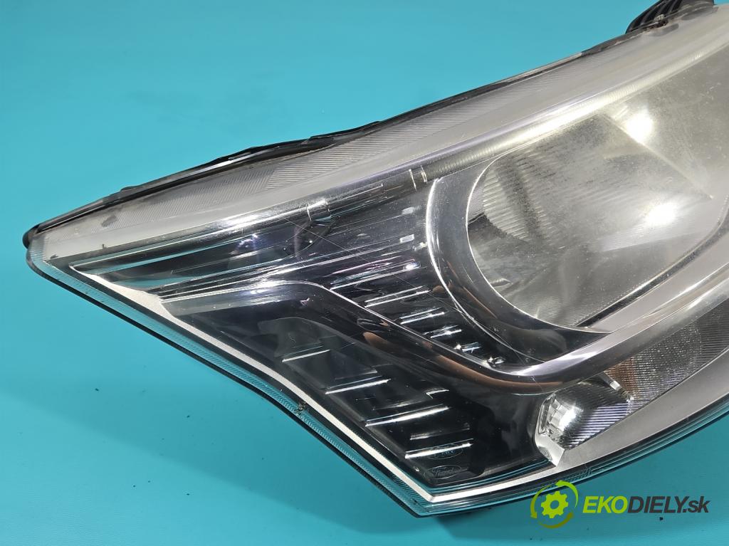 Ford Transit Mk8 2013-2017 2.2 tdci 101 HP manual 74 kW 2198 cm3 5- Reflektor: pravý  (Svetlo predné pravé)