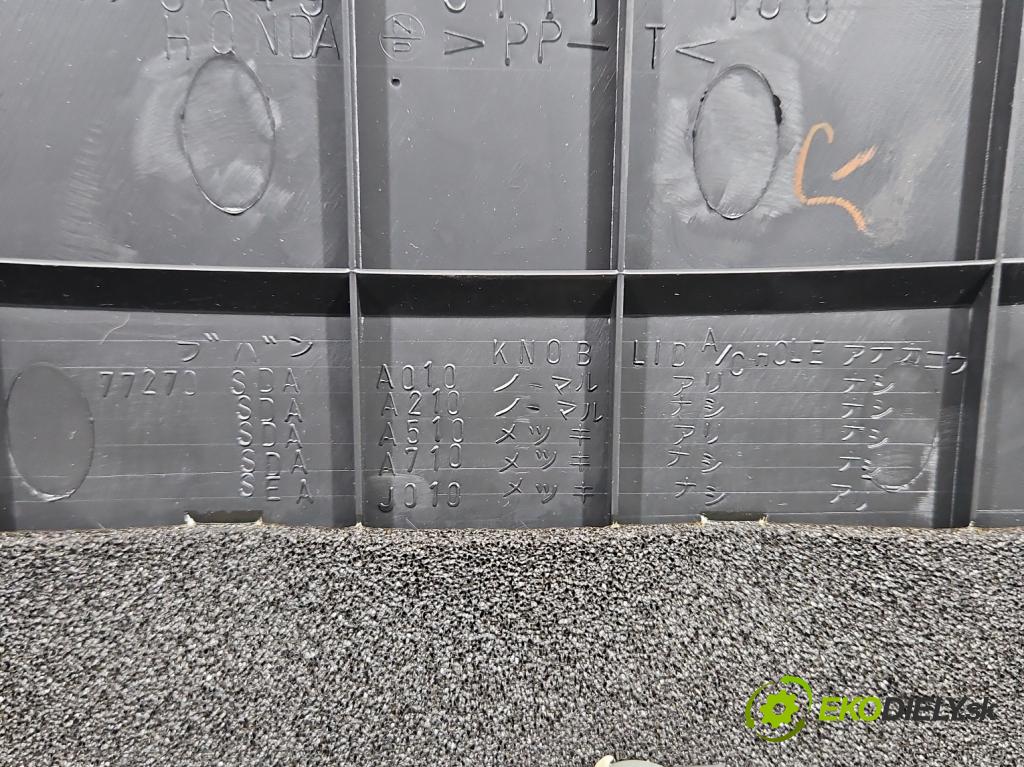 Honda Accord VII 2002-2008 2.0 16V 155 HP manual 114 kW 1998 cm3 5- Mřížka: kúrenia stredová GA32-5161 (Mriežka kúrenia (fukár))