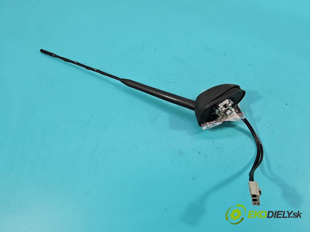 Suzuki Vitara II 2015- 1.5 16V 102 hp automatic 75 kW 1462 cm3 5- Antena 