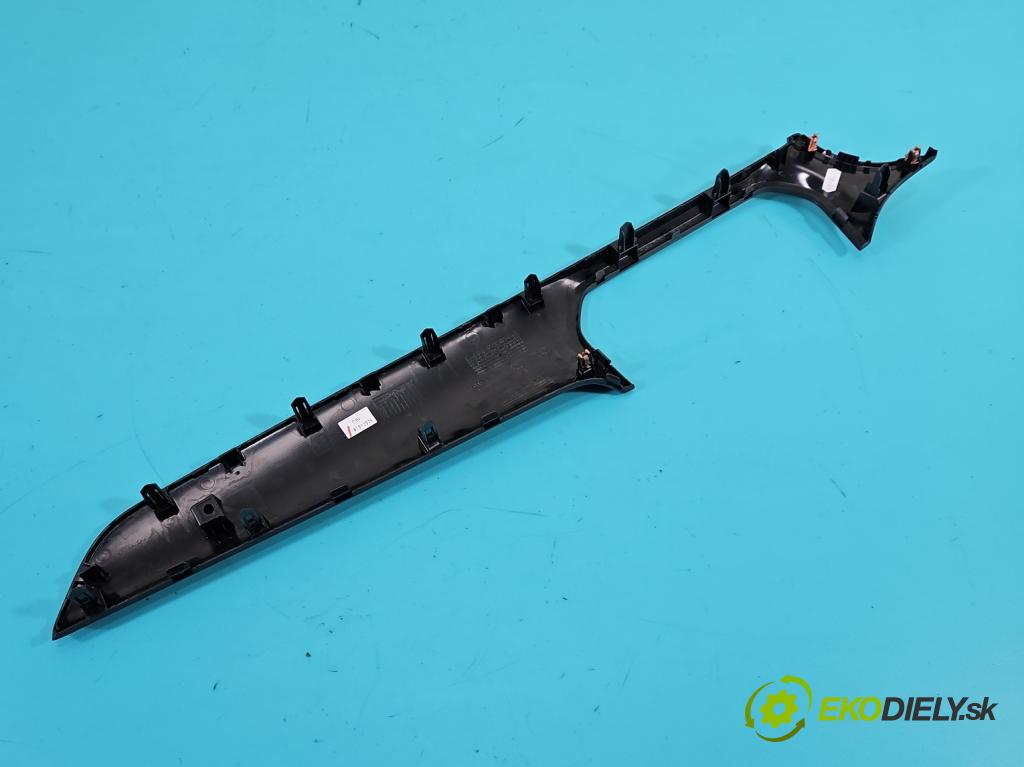 Suzuki Vitara II 2015- 1.5 16V 102 HP automatic 75 kW 1462 cm3 5- lišta ozdobná vnitŕní: 73831-86R3