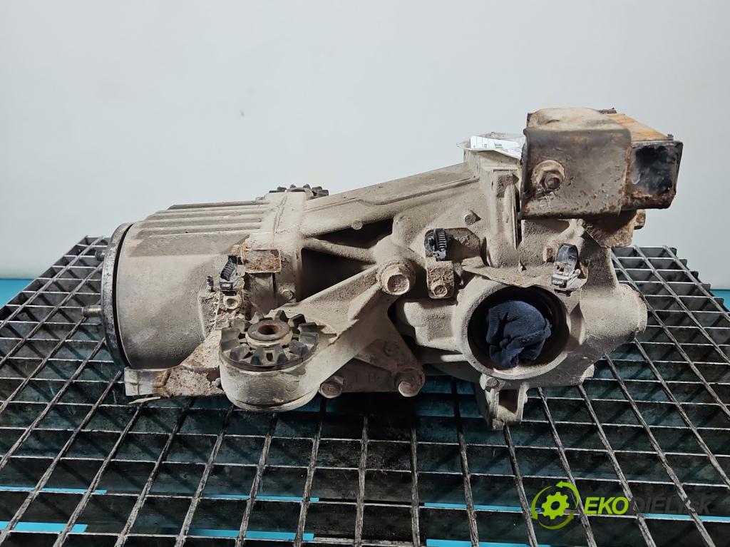 Mitsubishi Outlander II 2006-2013 2.0 DI-D 140 HP manual 103 kW 1968 cm3 5- Most: zadní: T01GS3579 0533
