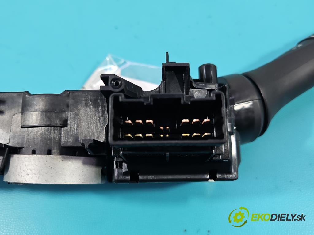 Suzuki Vitara II 2015- 1.5 16V 102 HP automatic 75 kW 1462 cm3 5- prepínač komplex: 17J515 (Prepínacie páčky pod volantom)