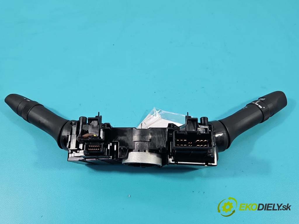 Suzuki Vitara II 2015- 1.5 16V 102 HP automatic 75 kW 1462 cm3 5- prepínač komplex: 17J515 (Prepínacie páčky pod volantom)