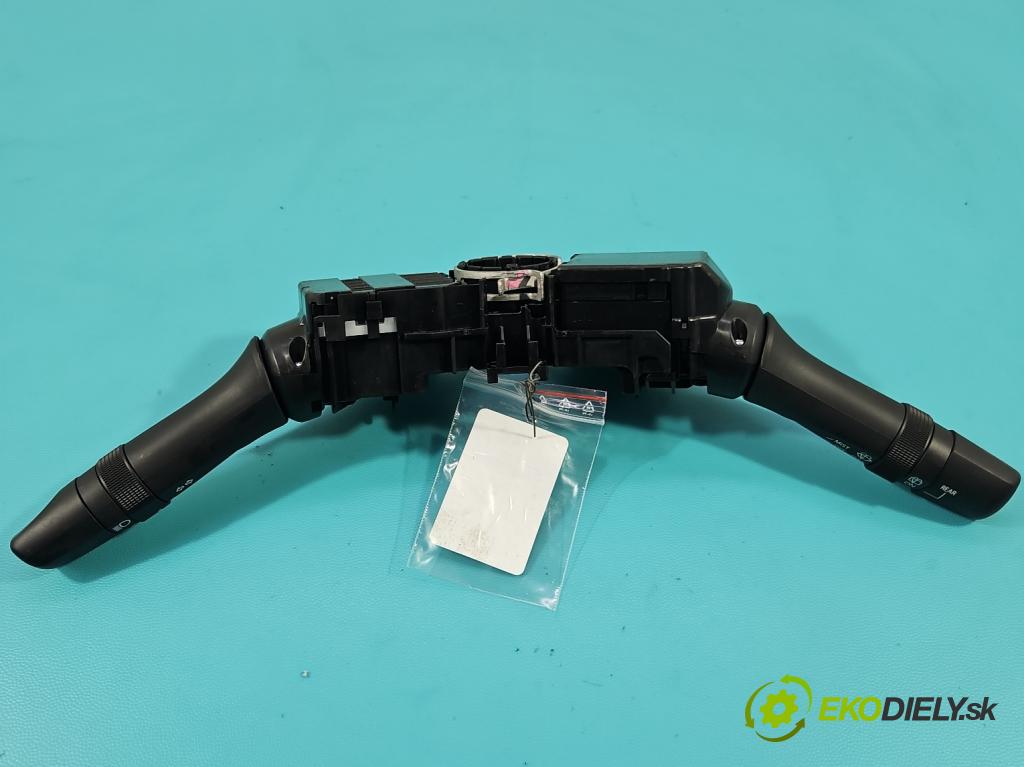 Suzuki Vitara II 2015- 1.5 16V 102 HP automatic 75 kW 1462 cm3 5- prepínač komplex: 17J515 (Prepínacie páčky pod volantom)