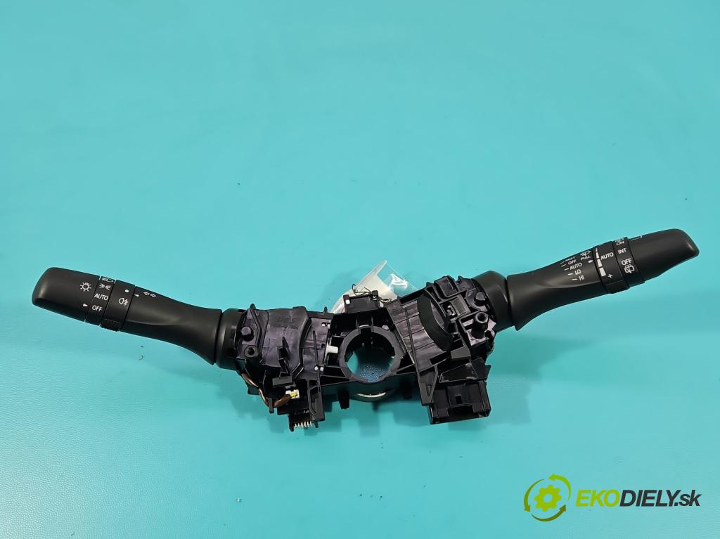 Suzuki Vitara II 2015- 1.5 16V 102 HP automatic 75 kW 1462 cm3 5- prepínač komplex: 17J515 (Prepínacie páčky pod volantom)