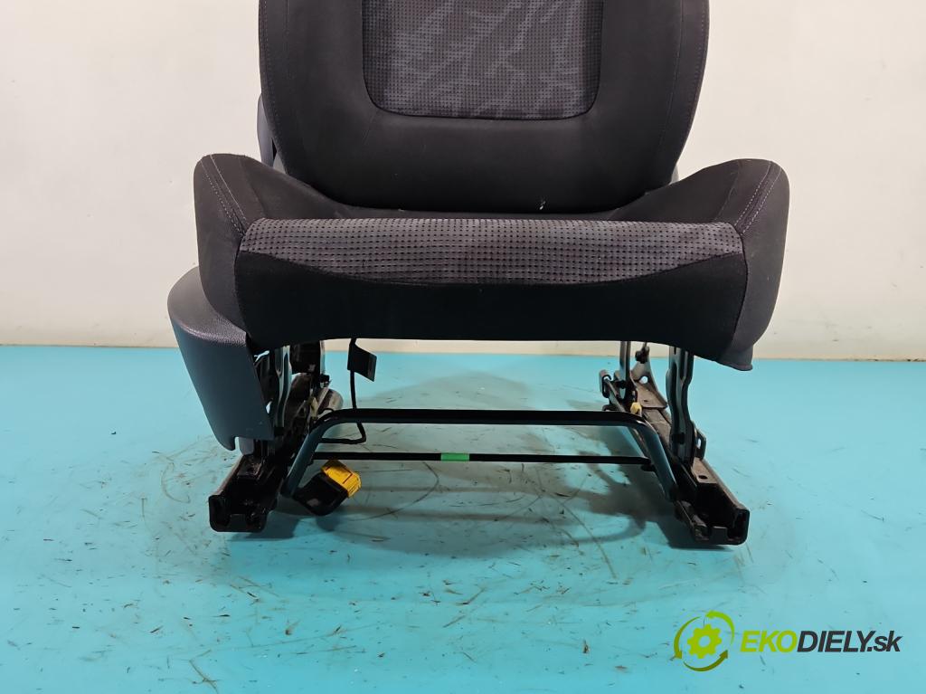 Peugeot 3008 I 2009-2016 1.6 hdi 109 HP manual 80 kW 1560 cm3 5- Sedačka pravý  (Sedadlo)