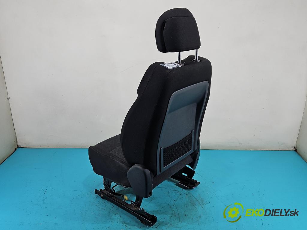 Peugeot 3008 I 2009-2016 1.6 hdi 109 HP manual 80 kW 1560 cm3 5- Sedačka pravý  (Sedadlo)