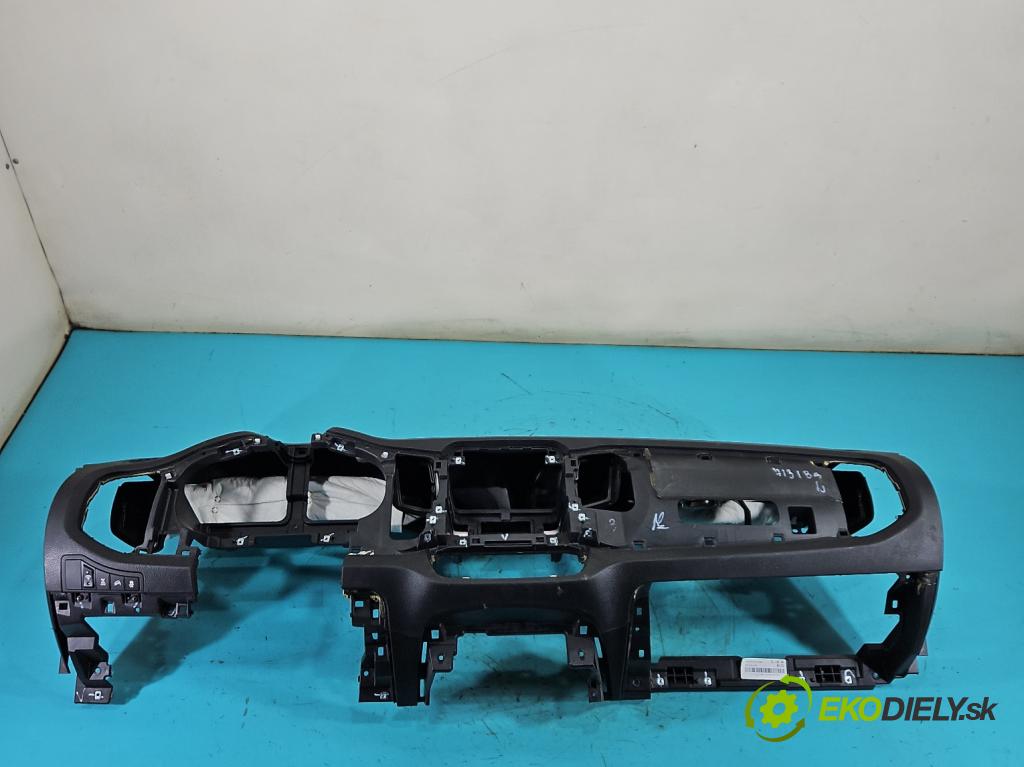 Kia Sportage III 2010-2015 2.0 crdi 136 HP manual 100 kW 1995 cm3 5- kokpit,pristrojová doska rozdeľovacia