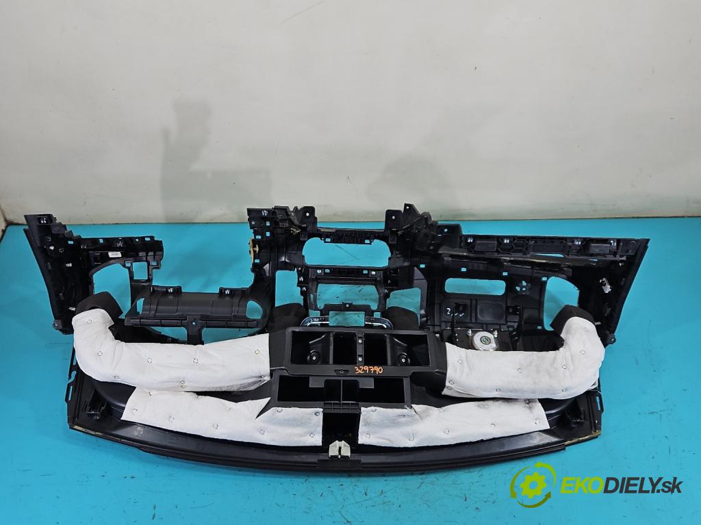 Kia Sportage III 2010-2015 2.0 crdi 136 HP manual 100 kW 1995 cm3 5- kokpit,pristrojová doska rozdeľovacia