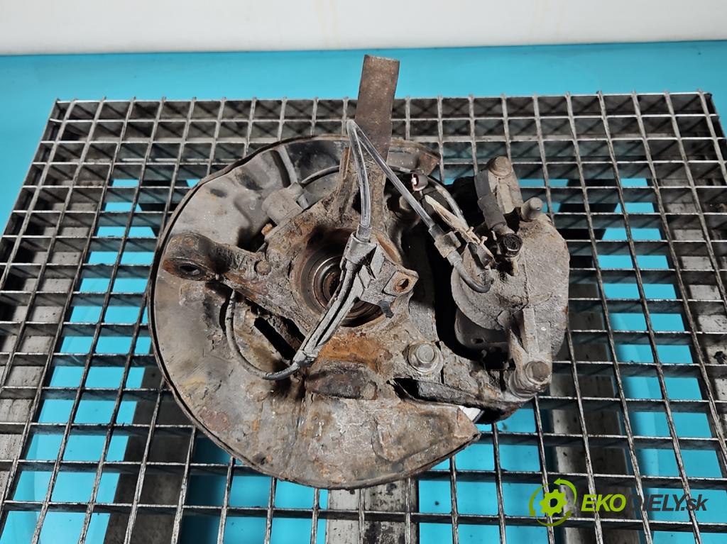 Toyota Avensis II T25 2003-2008 2.0 D4D 116 HP manual 85 kW 1995 cm3 5- náboj ľavé  (Náboj kolesa)