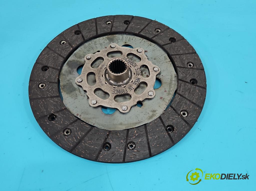 Peugeot 3008 II 2016-2023 2.0 hdi 150 HP manual 110 kW 1997 cm3 5- koleso duálna 293390