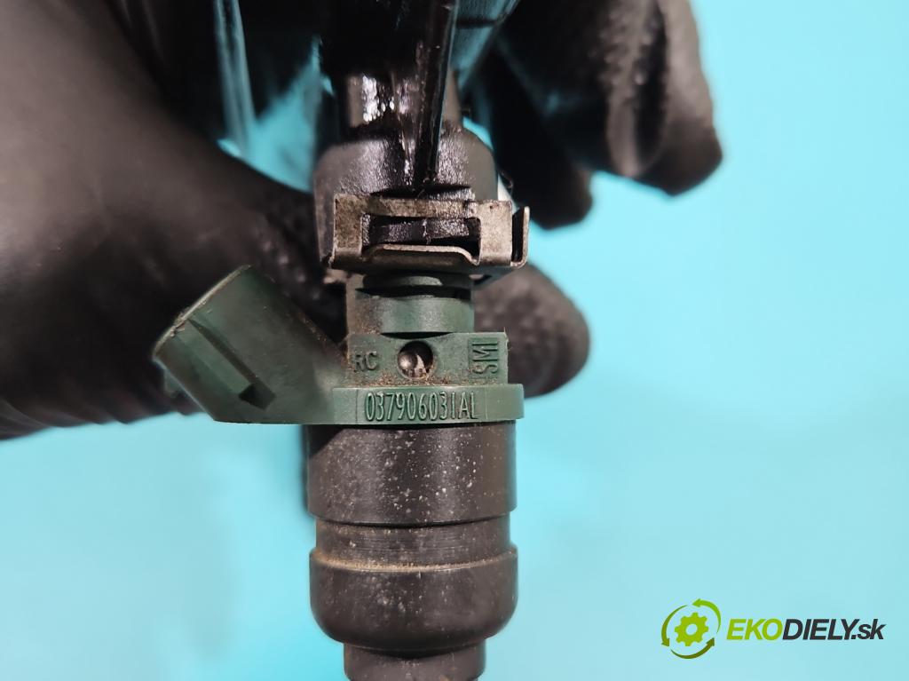 Vw Golf IV 1997-2003 1.6 SR 102 HP automatic 75 kW 1595 cm3 5- vstrek 06A133317A (Vstrekovač paliva)