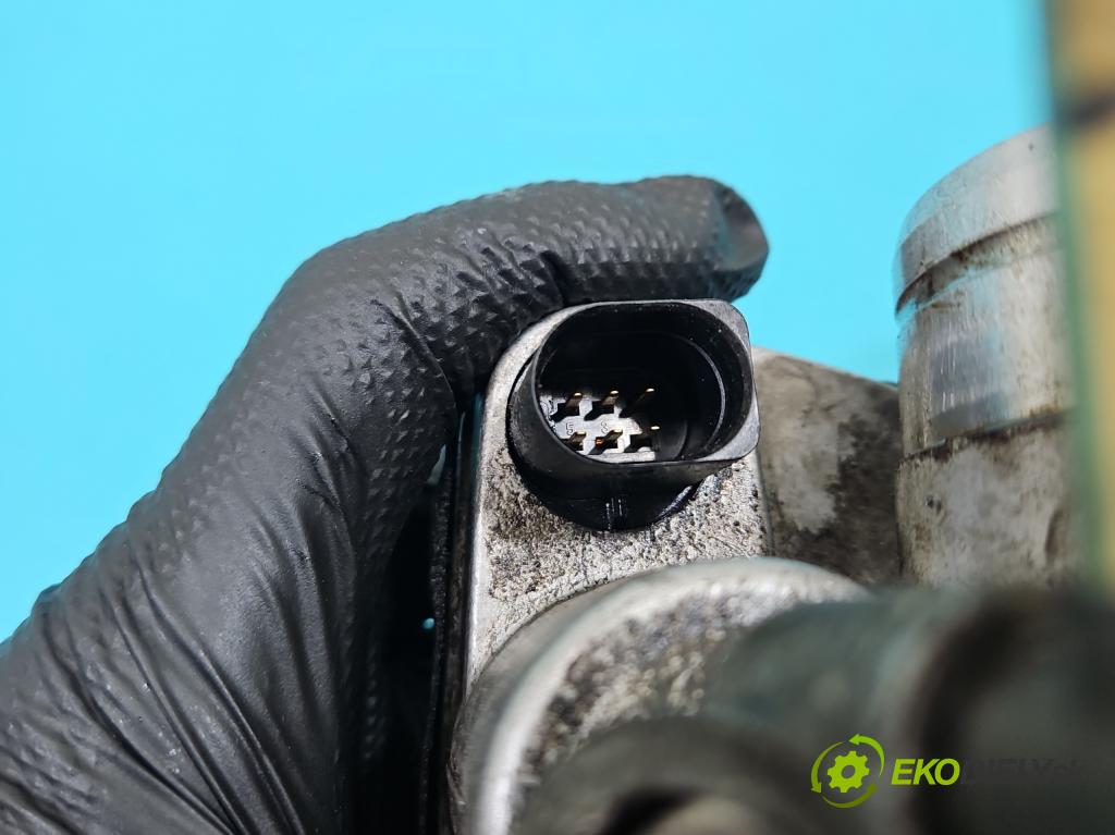 Vw Golf IV 1997-2003 1.6 SR 102 HP automatic 75 kW 1595 cm3 5- klapka 06A133062A (Škrtiaca klapka)