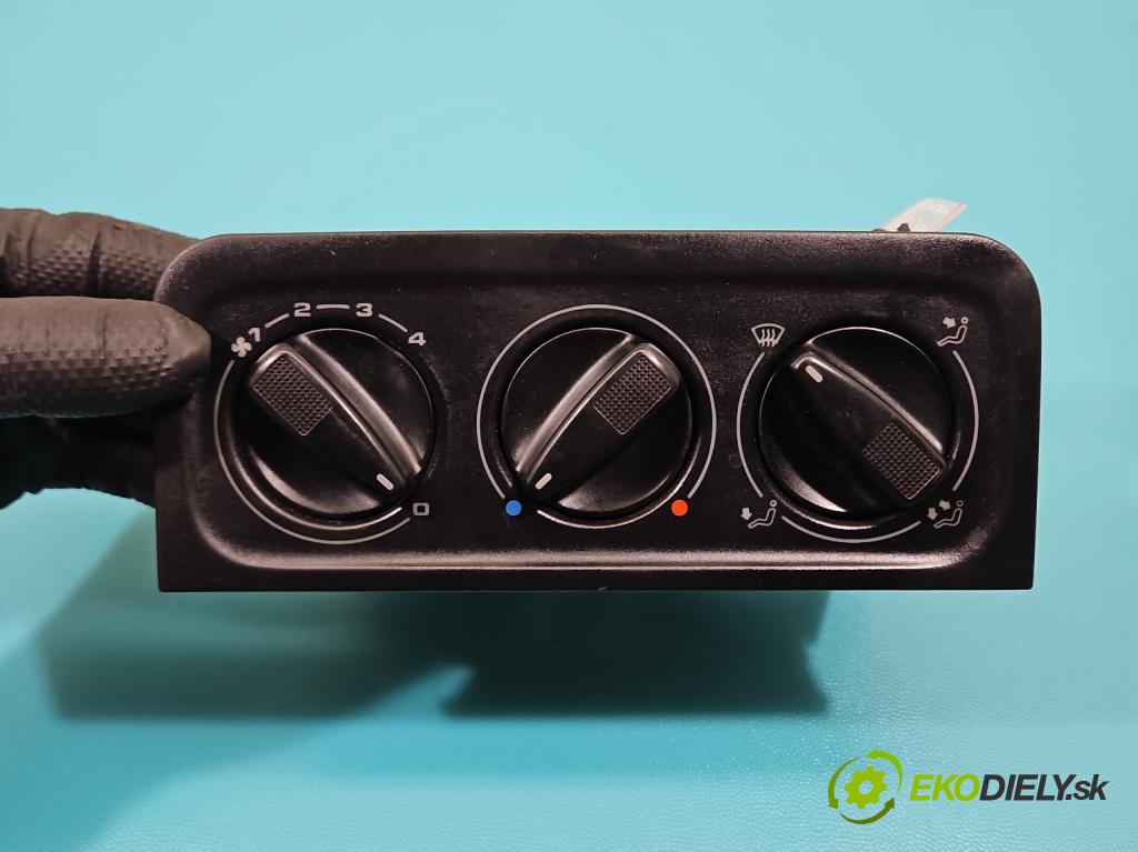 Vw Golf III 1991-1998 1.6 75 hp manual 55 kW 1598 cm3 5- palubní deska panel topení 1H0819045