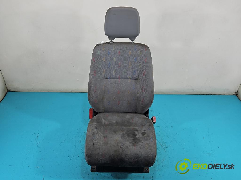 Vw LT II 1996-2006 2.5 tdi 95 hp manual 70 kW 2461 cm3 4- Sedadlo pravý  (Sedadlo)
