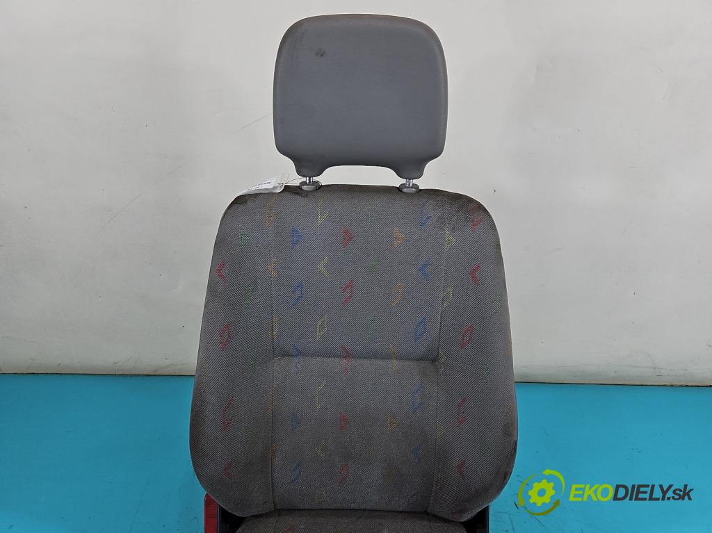 Vw LT II 1996-2006 2.5 tdi 95 hp manual 70 kW 2461 cm3 4- Sedadlo pravý  (Sedadlo)