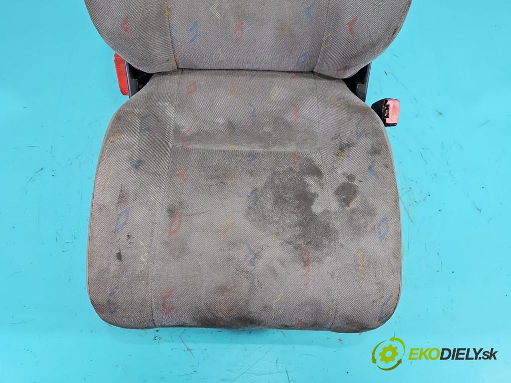 Vw LT II 1996-2006 2.5 tdi 95 hp manual 70 kW 2461 cm3 4- Sedadlo pravý  (Sedadlo)