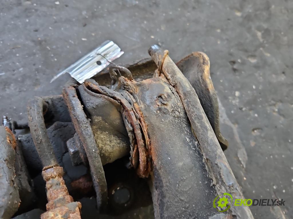 Vw Golf III 1991-1998 1.6 75 hp manual 55 kW 1598 cm3 5- zadní výztuha  (Zadní výztuha)