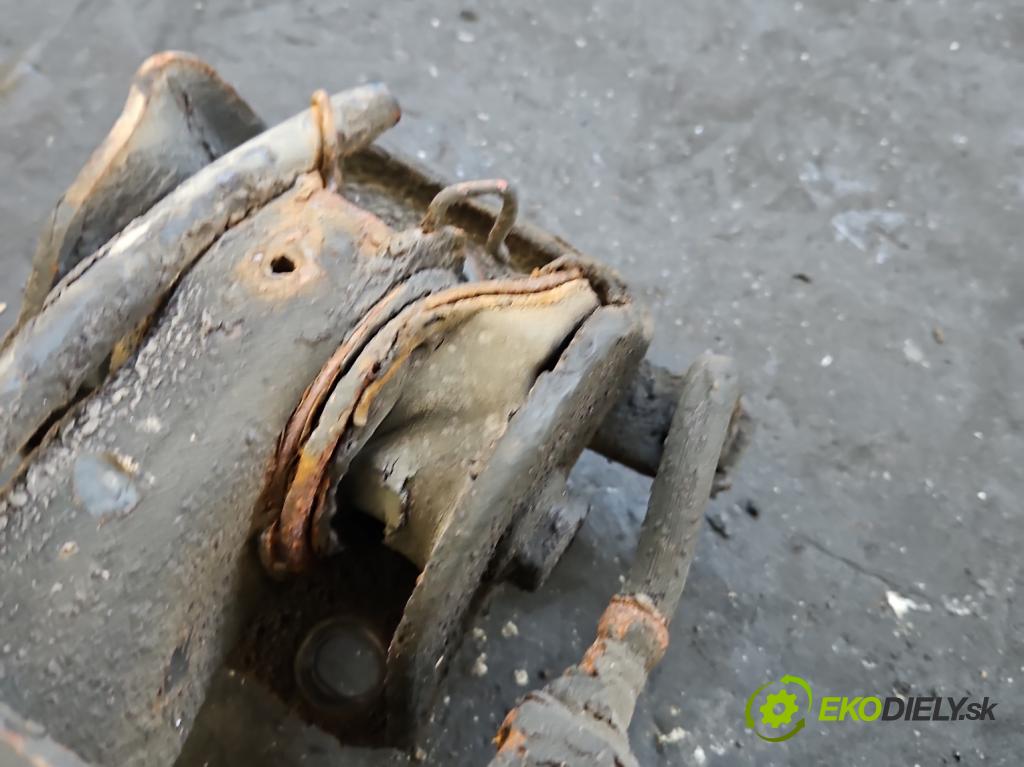 Vw Golf III 1991-1998 1.6 75 hp manual 55 kW 1598 cm3 5- zadní výztuha  (Zadní výztuha)