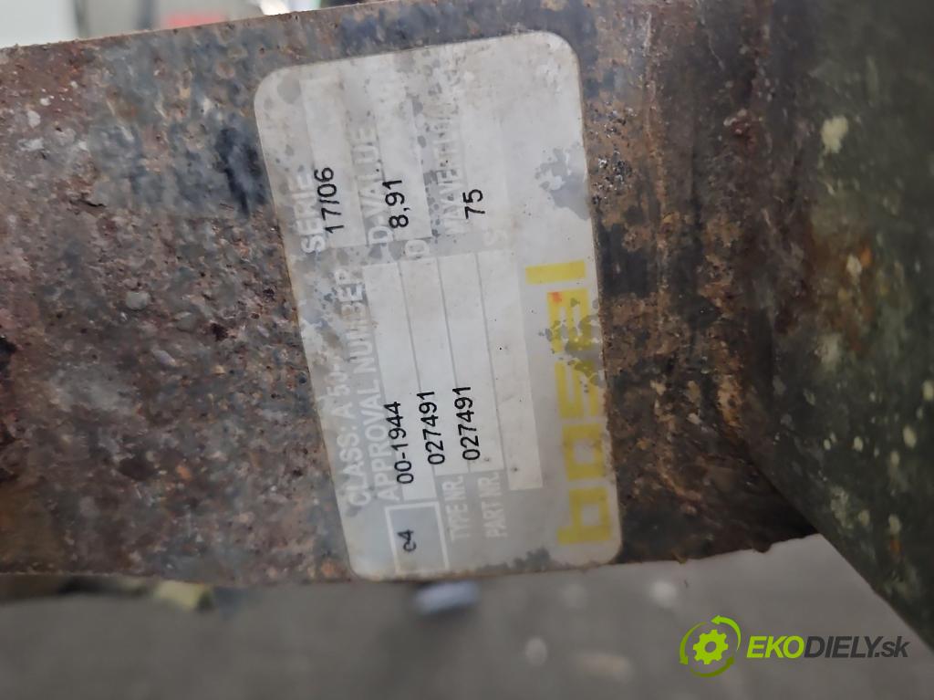 Vw Golf IV 1997-2003 1.6 SR 102 hp automatic 75 kW 1595 cm3 5- oko tažné  (Tažné zařízení)