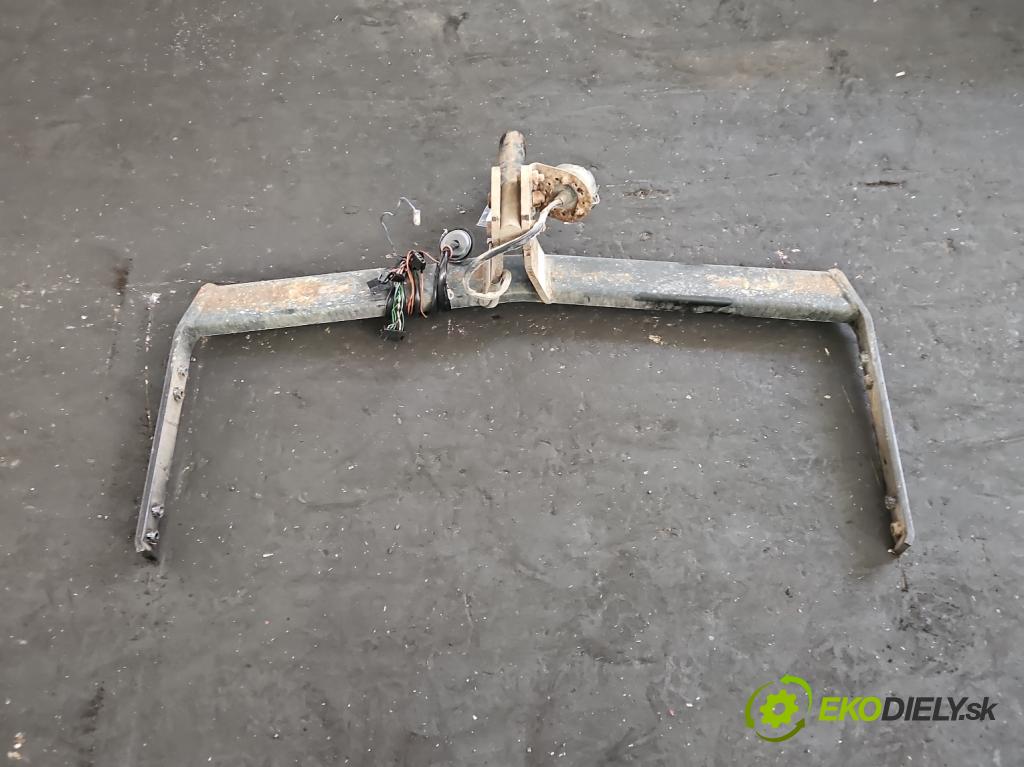 Vw Golf IV 1997-2003 1.6 SR 102 hp automatic 75 kW 1595 cm3 5- oko tažné  (Tažné zařízení)