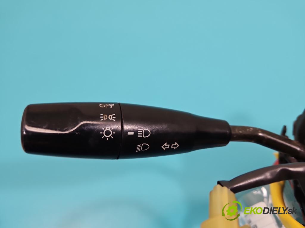 Suzuki Vitara I 1988-1998 1.6 16V 97KM manual 71 kW 1589 cm3 3- prepínač komplex: 37400-77E50 (Prepínacie páčky pod volantom)