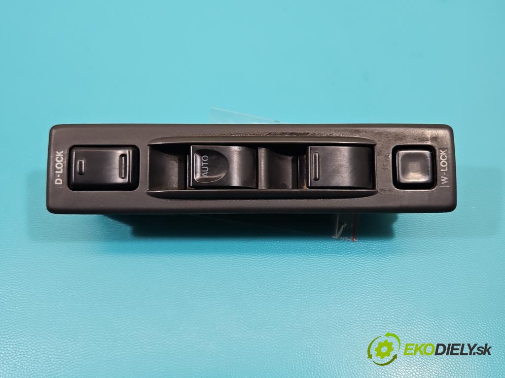 Suzuki Vitara I 1988-1998 1.6 16V 97KM manual 71 kW 1589 cm3 3- Přepínač oken zpětných zrcátek