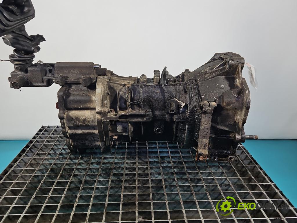 Suzuki Vitara I 1988-1998 1.6 16V 97KM manual 71 kW 1589 cm3 3- převodovka stupňová manual