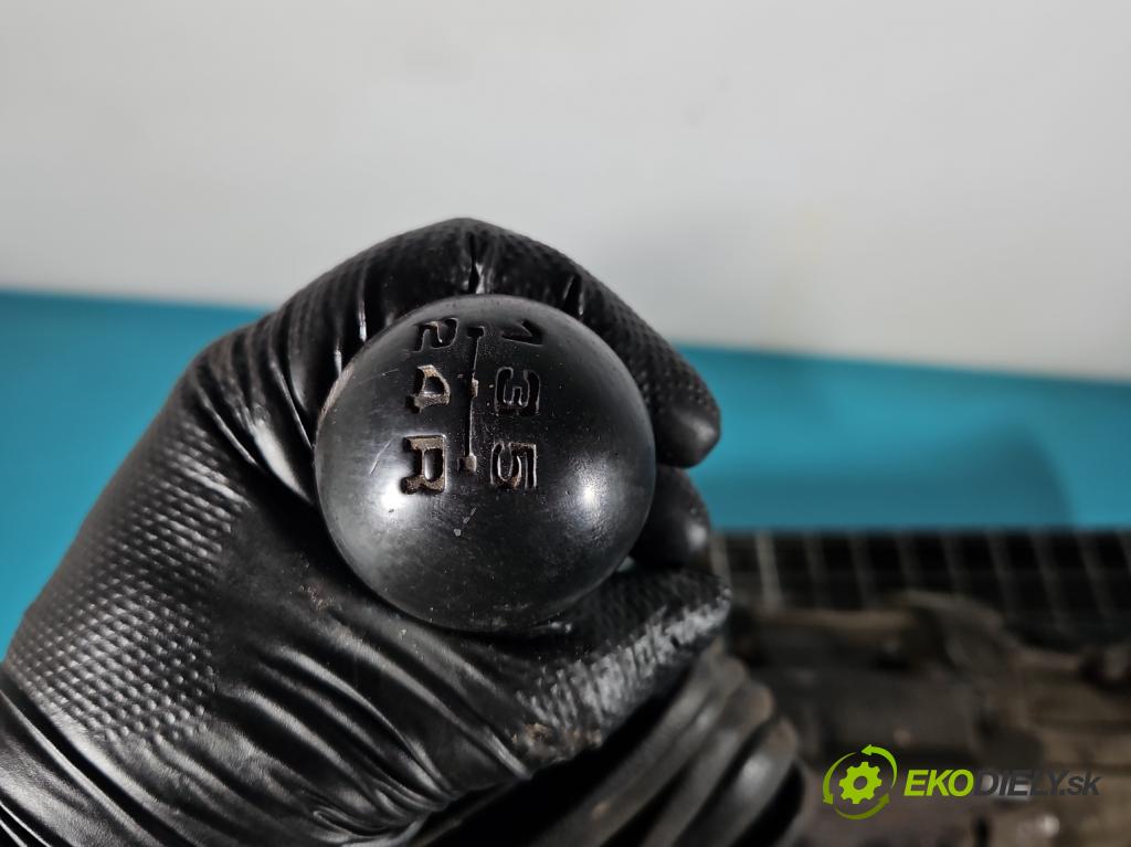 Suzuki Vitara I 1988-1998 1.6 16V 97KM manual 71 kW 1589 cm3 3- převodovka stupňová manual