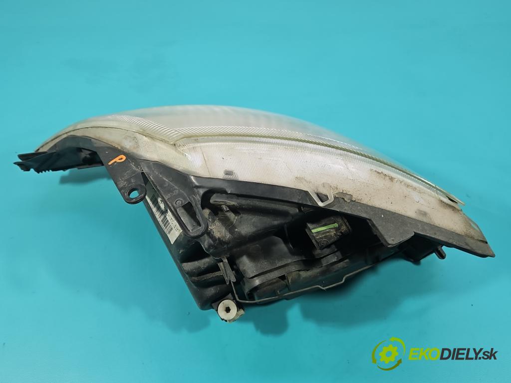 Citroen C3 I 2002-2009 1.1 8V 60 HP manual 44 kW 1124 cm3 5- Reflektor: pravý 9647214180 (Svetlo predné pravé)