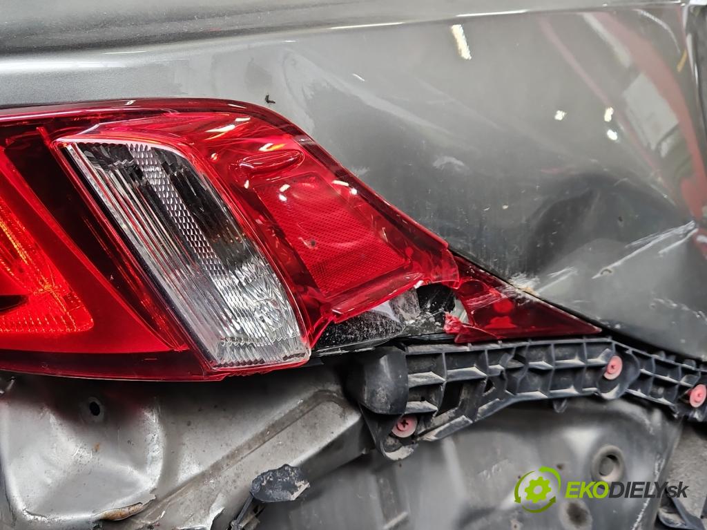 Lexus IS III 2014-2025 2.5 vvti 181KM automatic 133 kW 2494 cm3 4- svetlo / reflektor zadné pravé 81550-53280 (Kľučka dverí ostatné)