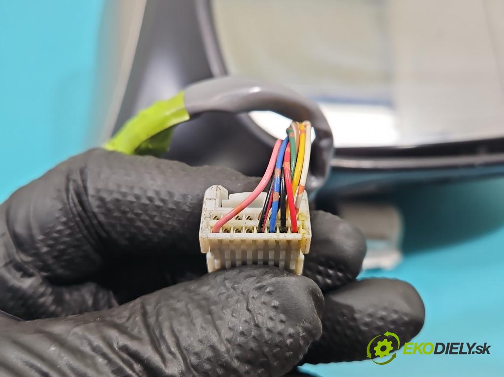 Lexus IS III 2014-2025 2.5 vvti 181KM automatic 133 kW 2494 cm3 4- zrkadlo pravé  (Kľučka dverí ostatné)