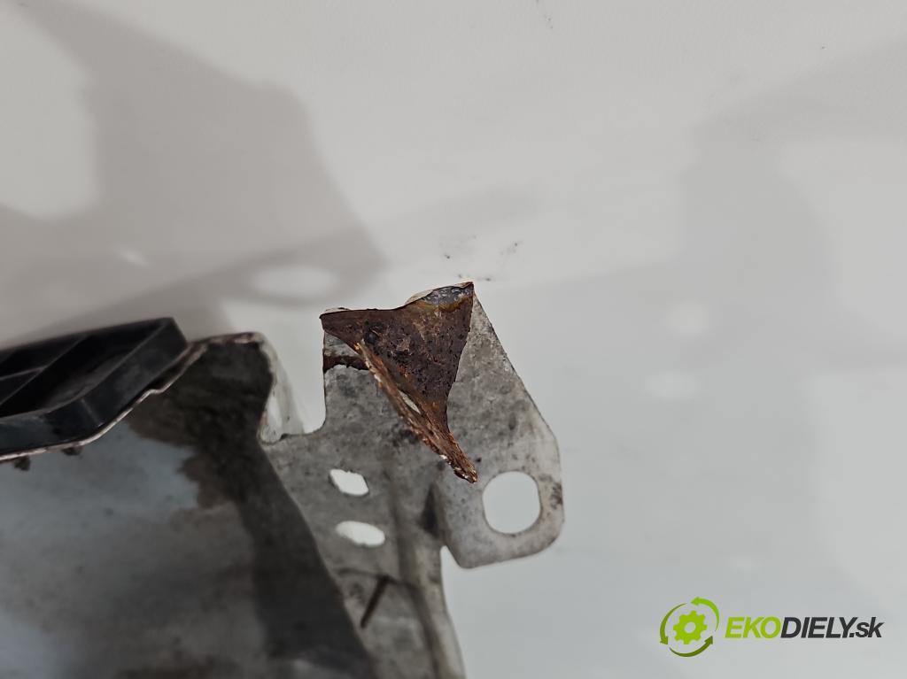 Ford Transit Mk8 2013-2017 2.2 tdci 101 hp manual 74 kW 2198 cm3 5- blatnik přední levý  (Levý přední blatník)