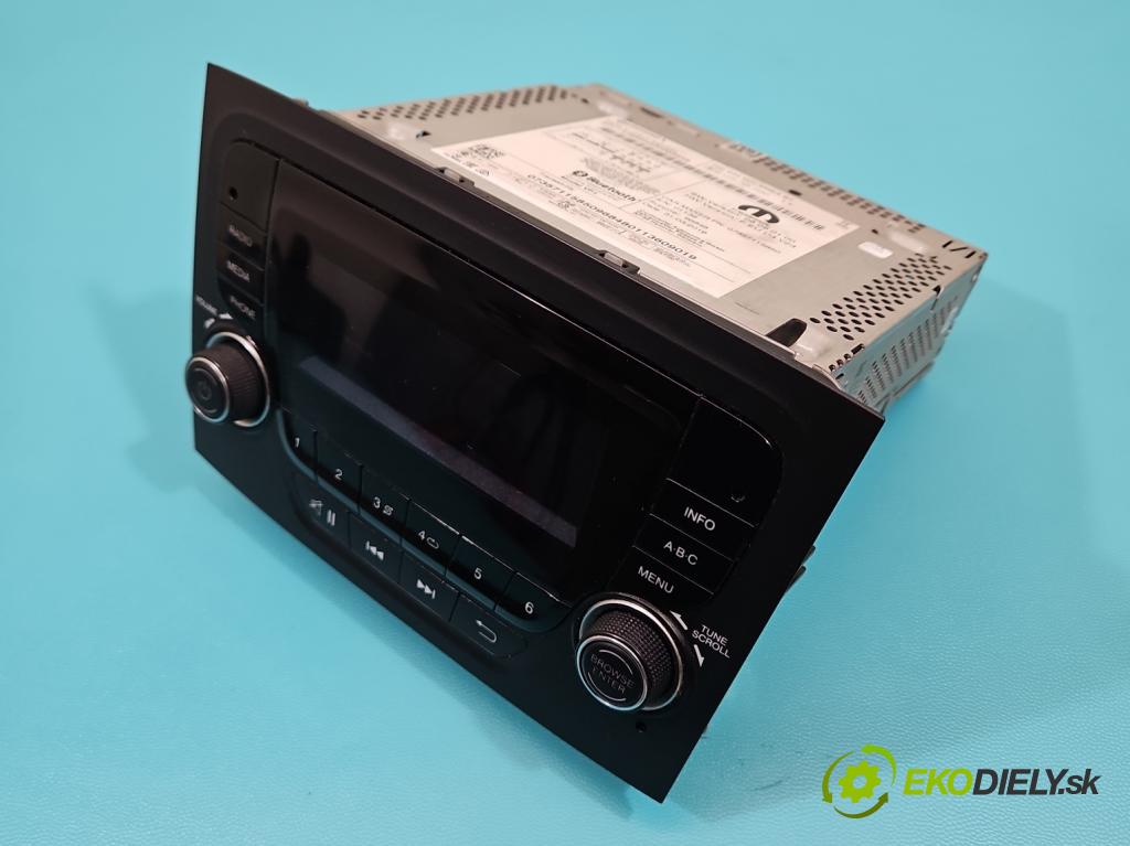 Fiat Doblo II 2010- 1.4 120 HP manual 88 kW 1368 cm3 5- Radio originál 07357115850