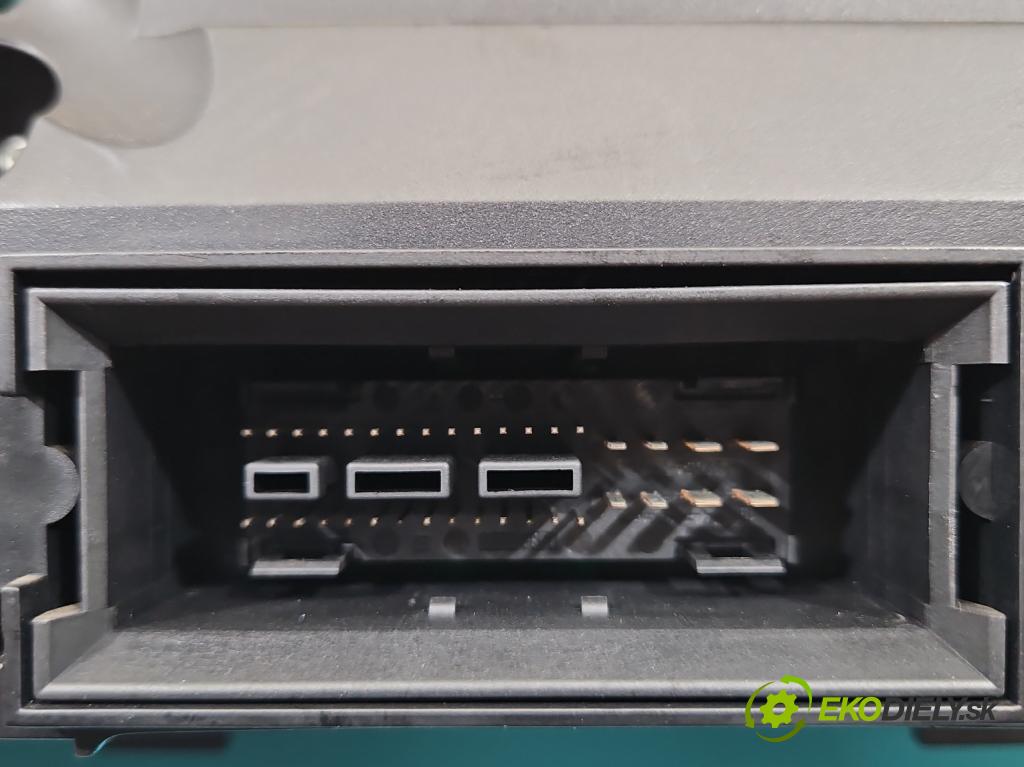 Vw Golf plus 2.0 tdi 140 HP manual 103 kW 1968 cm3 5- prístrojovka/ budíky 1K0920863B (Prístrojová doska)