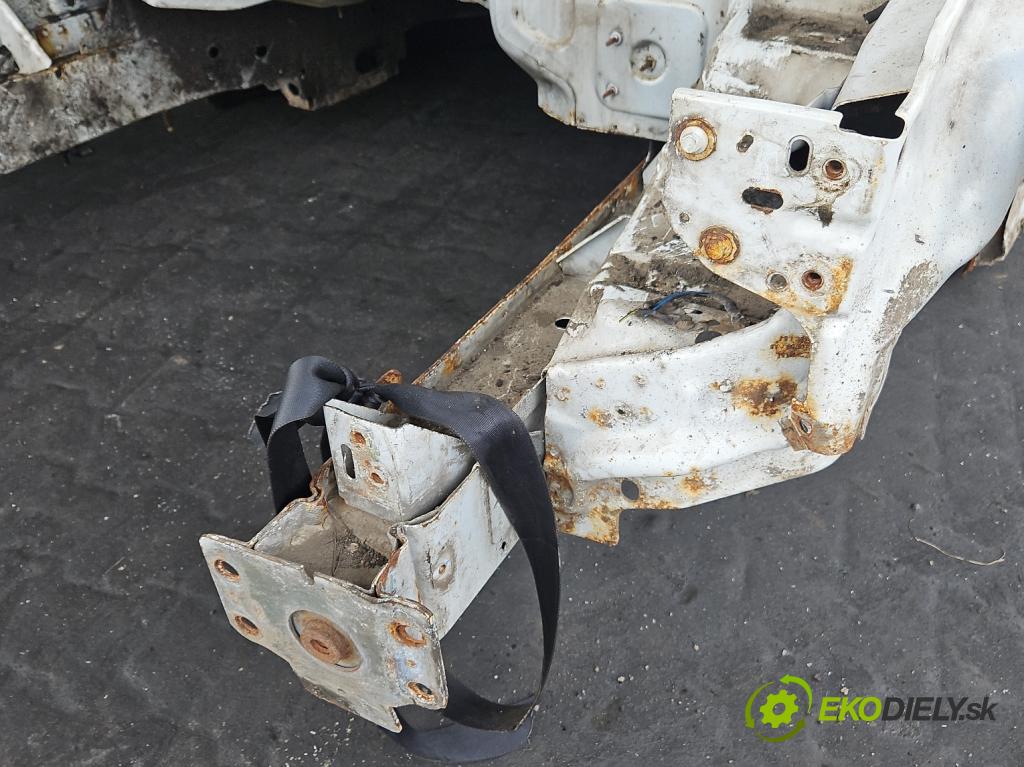 Ford Transit 2013-2017 2.2 tdci 101 hp manual 74 kW 2198 cm3 5- štvrťka levé